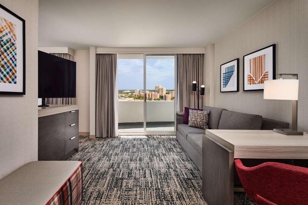 Hilton Kansas City Country Club Plaza photo