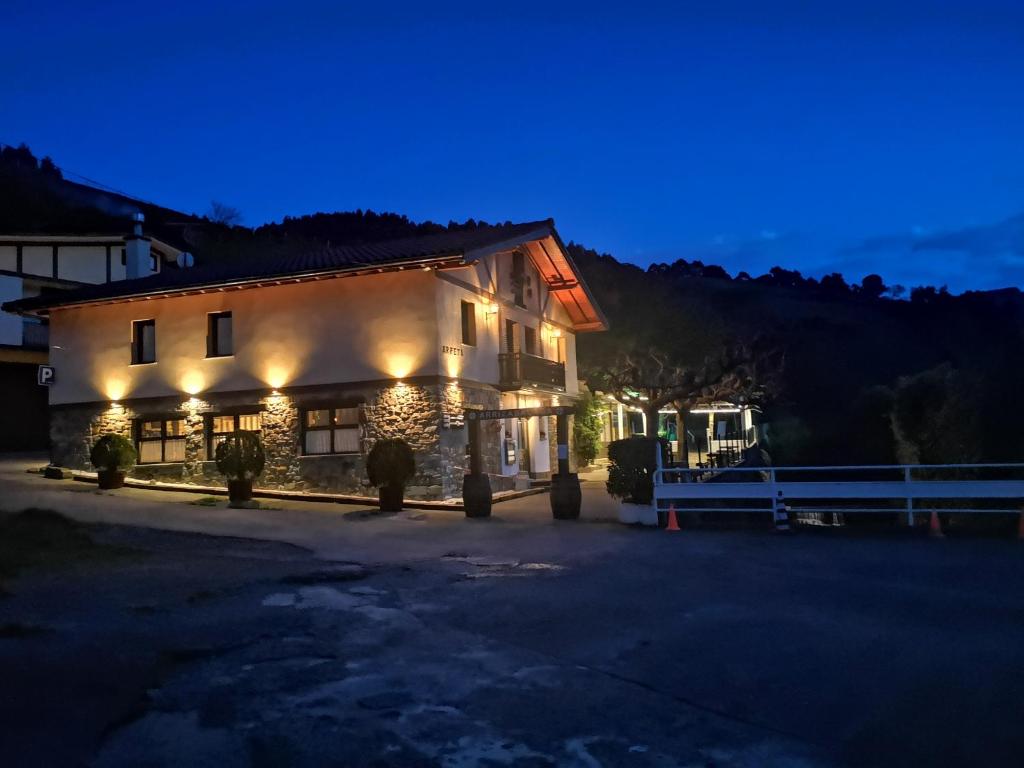 Apartamentos Vt y ht Arrizabalaga rural. en Albóniga, País Vasco