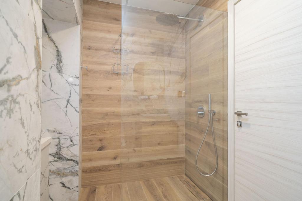 Apartments Villa Royale - 10