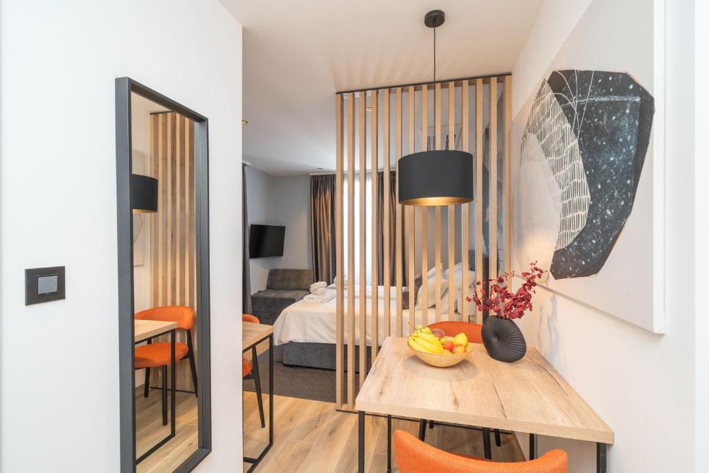 Apartments Villa Royale - 4