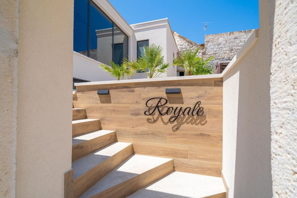 Apartments Villa Royale - 17