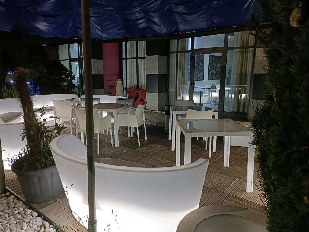 Restaurace v ubytování Green Hotel Ninfa