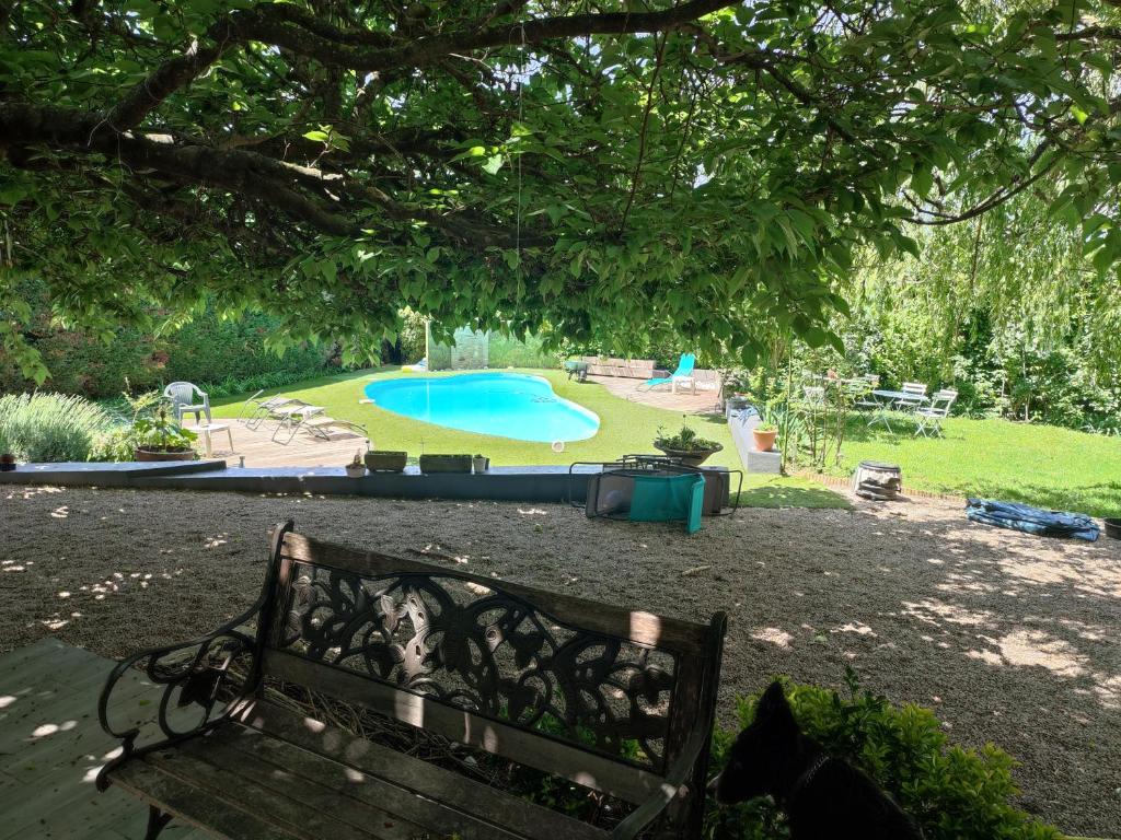 Villa plein pieds 8 personne piscine reste semaine juillet août