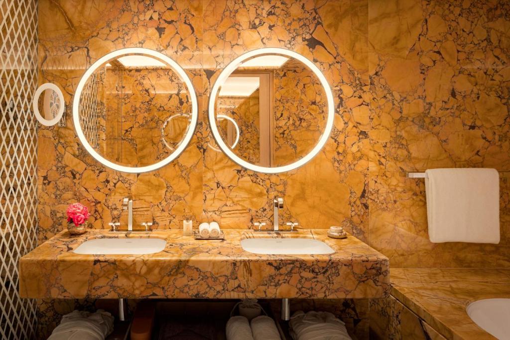 Koupelna v ubytování Bvlgari Hotel Roma