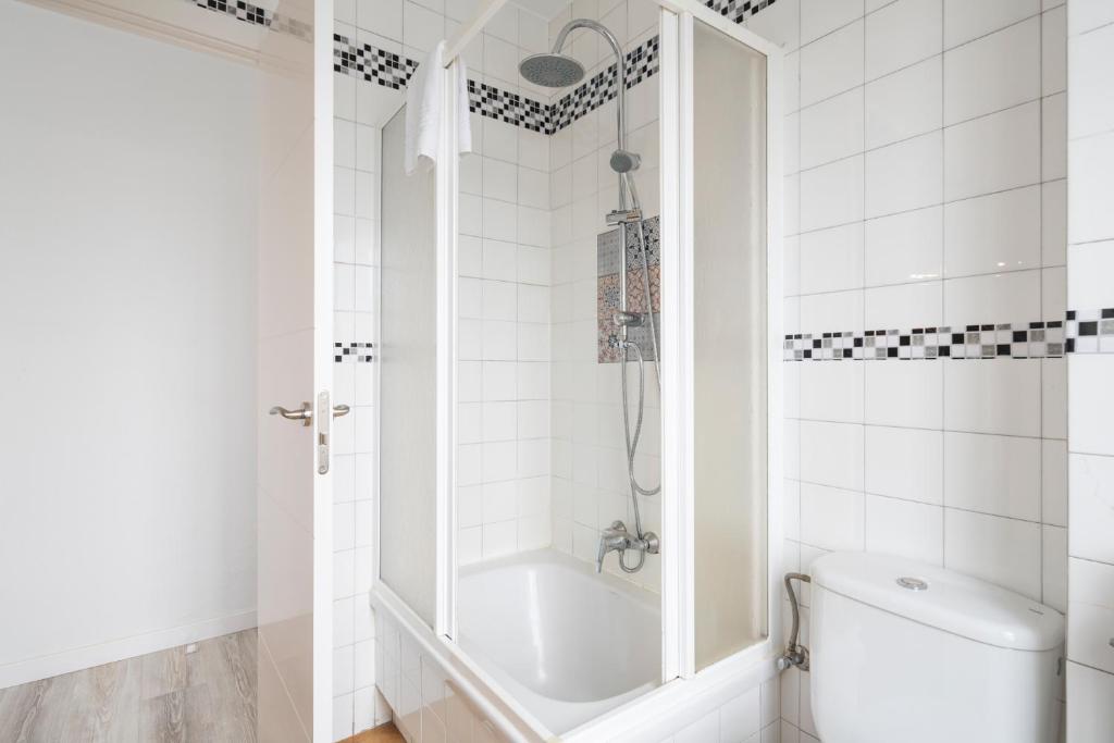 Hotel Alda Camiño Inglés - Habitación Doble Con Balcón
