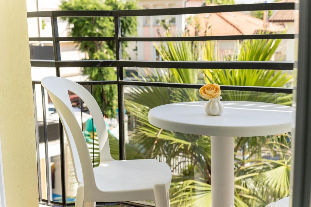 Balkón nebo terasa v ubytování Hotel Royal