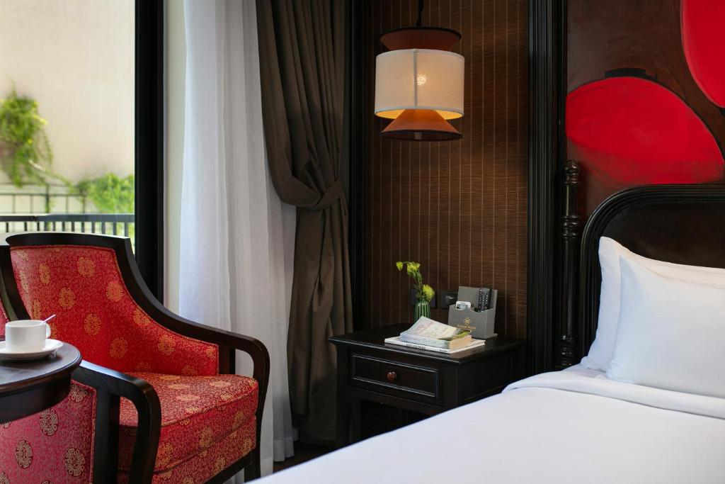 Phòng Deluxe Giường Đôi/2 Giường Đơn Nhìn Ra Hồ Bơi