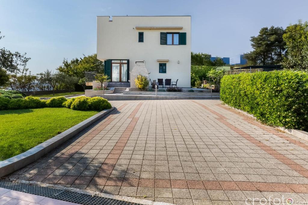 Vonkajšia záhrada v ubytovaní Villa Niko