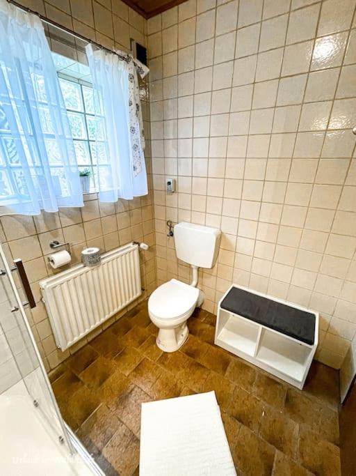 Koupelna v ubytování Ferienwohnung Kellerwald