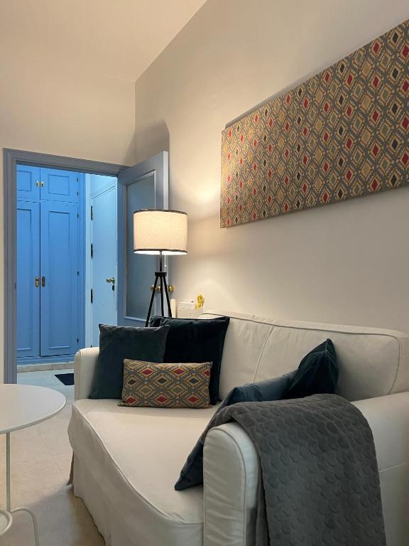 Część wypoczynkowa w obiekcie Estudio Suite San Vicente - Aloha Sevilla