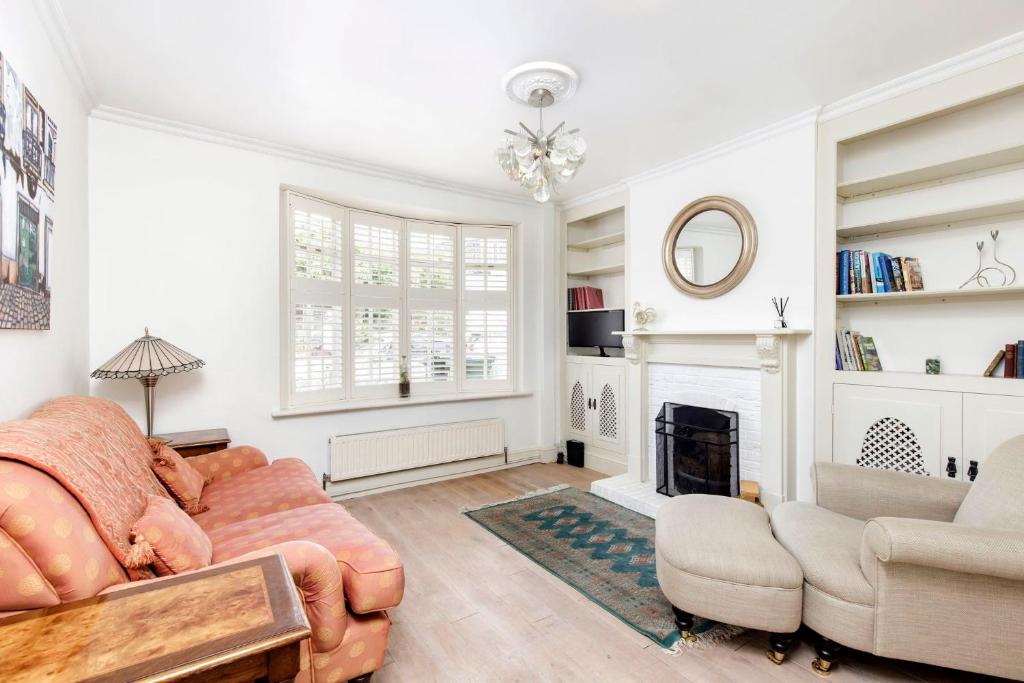 Holiday home Victorian house in Thames Ditton, UK