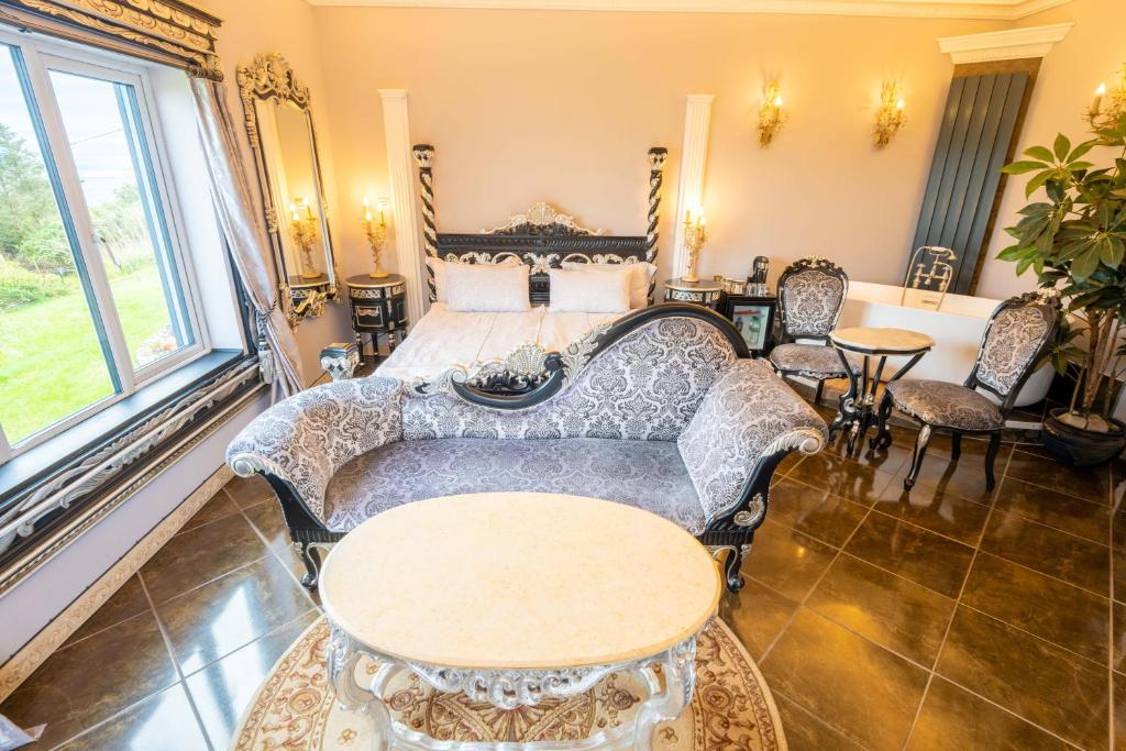 Posezení v ubytování Ferndale Luxury Boutique Bed & Breakfast