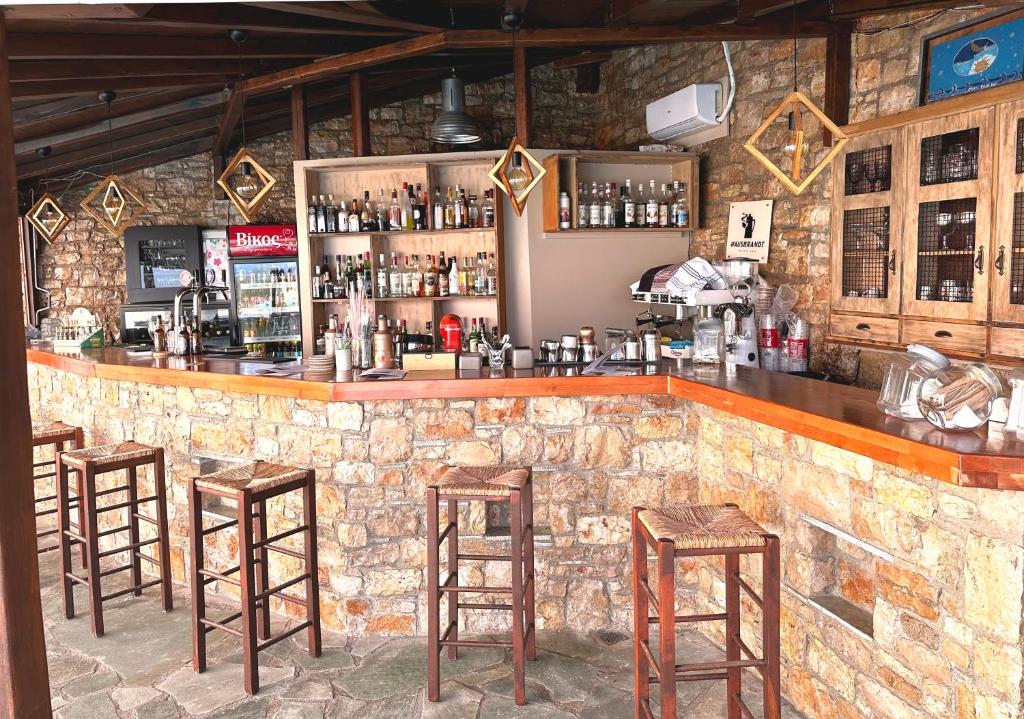 Lounge nebo bar v ubytování Yalis Hotel