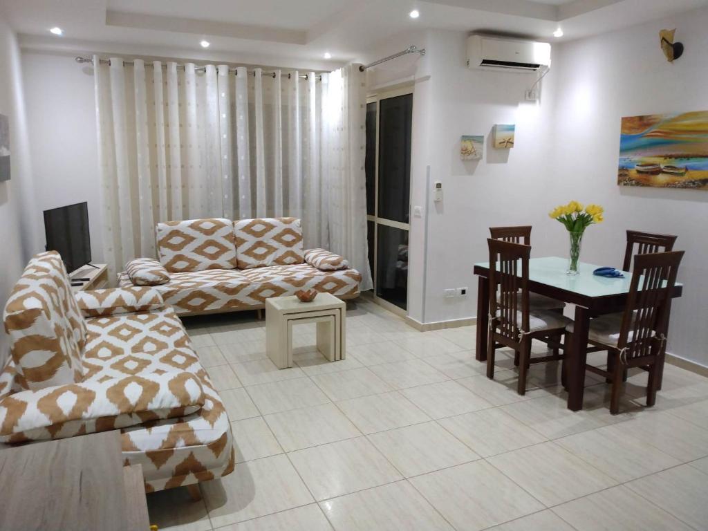 Kristal Street, 100 meters from the beach