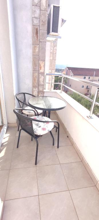 Balkón alebo terasa v ubytovaní Apartments Burazer