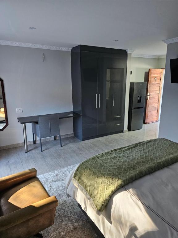 Postel nebo postele na pokoji v ubytování Intuthuzelo on Bramleigh