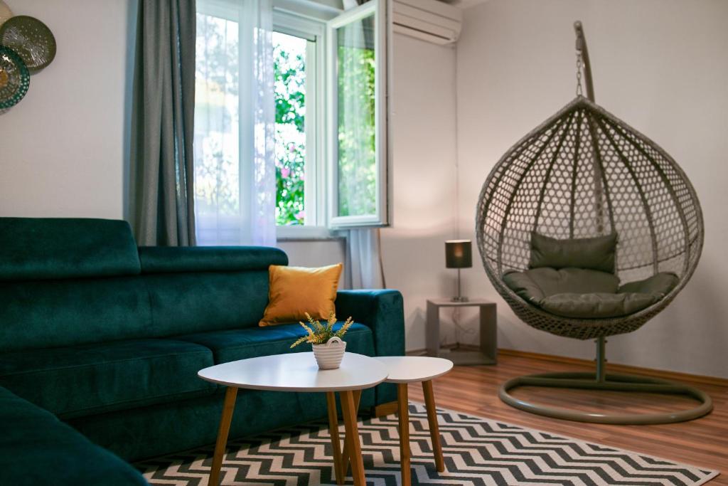 Peaceful apartment near Old Town