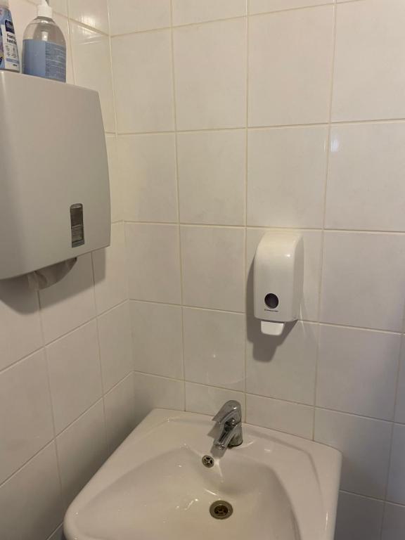 Koupelna v ubytování Toila Sadamakapteni tuba