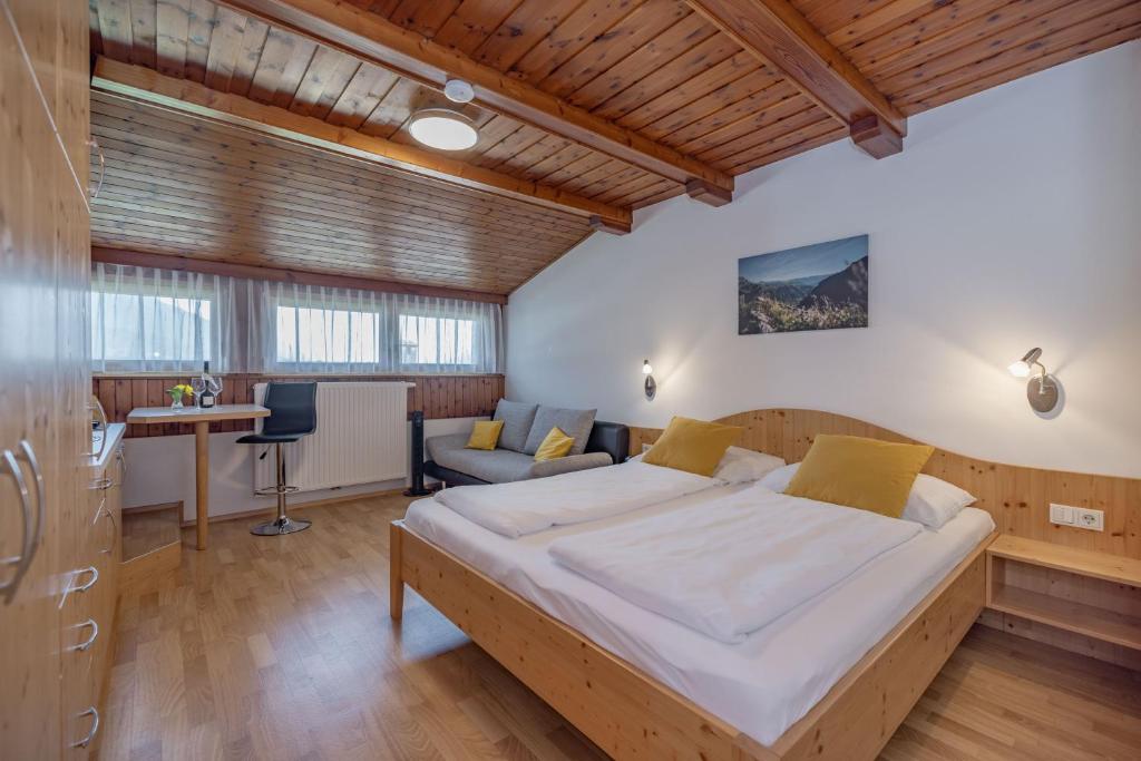 Postel nebo postele na pokoji v ubytování Haus Scheiblauer