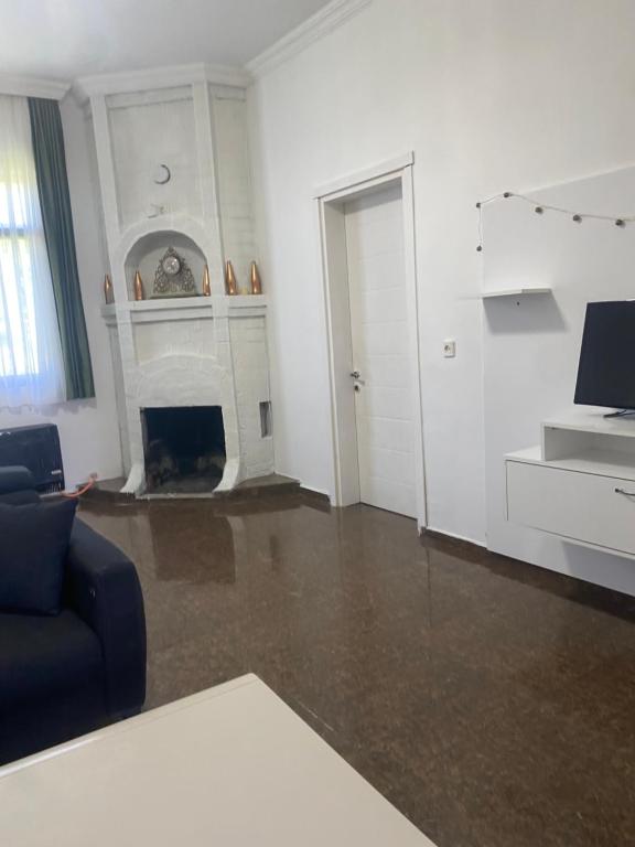 TV a/nebo společenská místnost v ubytování Maguli Home Gonio