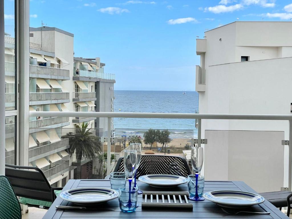 En restaurang eller annat matställe på Apartamento Thalassa frente al mar en Roses