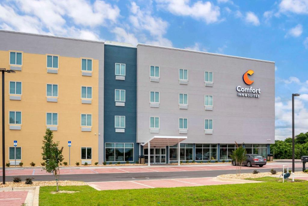 a rendering of the front of a hotel at Comfort Inn & Suites Destin near Henderson Beach in Destin