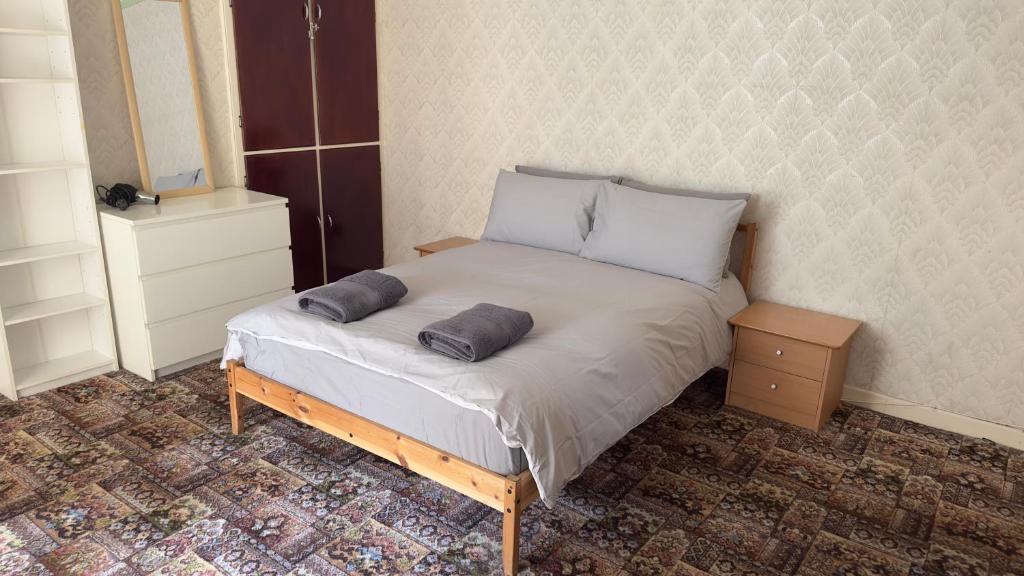 Big double room with private bathroom