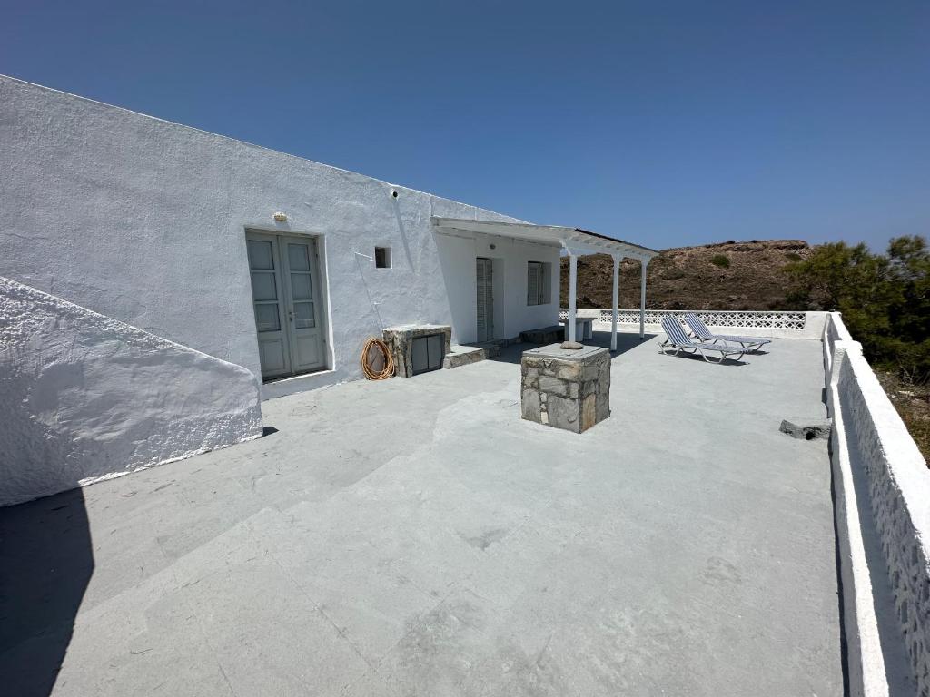 Фотография из галереи Santorini Grace Villa 3 в городе Foinikiá