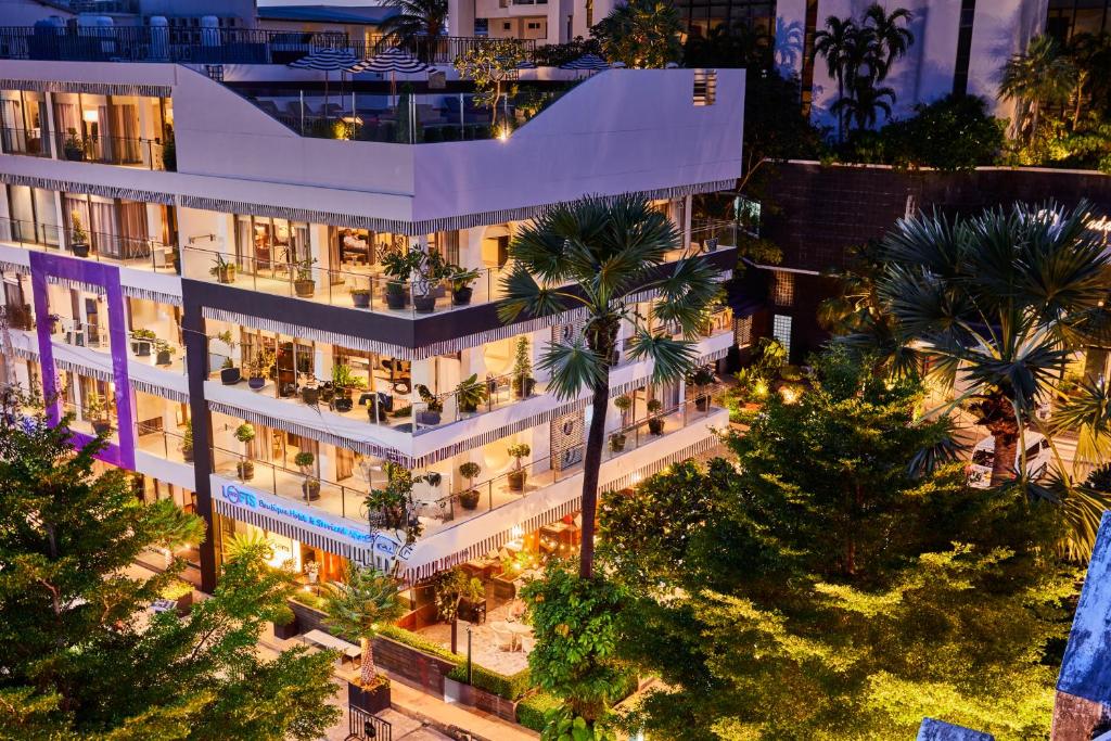 Άποψη από ψηλά του BYD Lofts - Boutique Hotel & Serviced Apartments - Patong Beach, Phuket