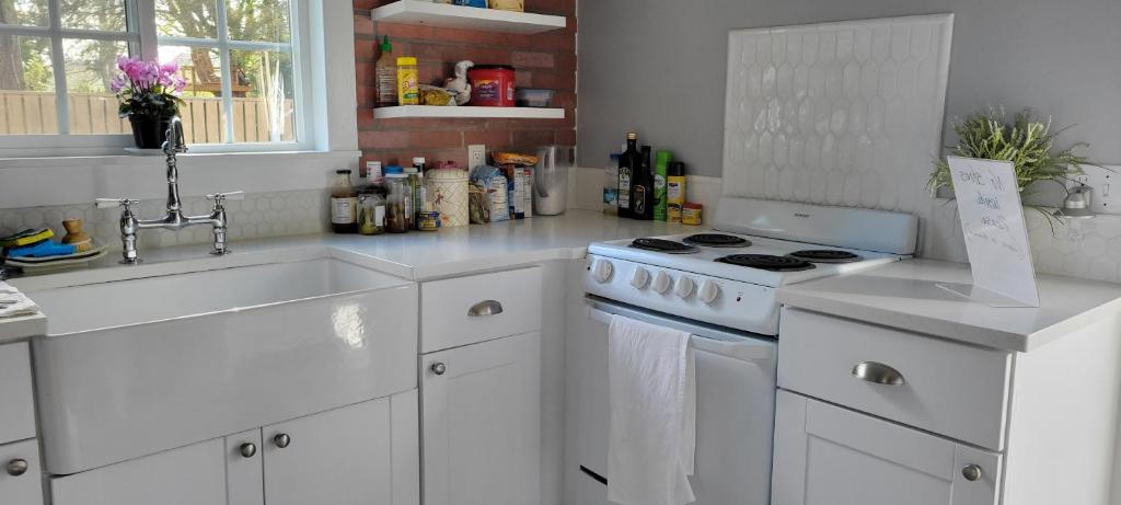Surprisingly Stylish Stays - Housity