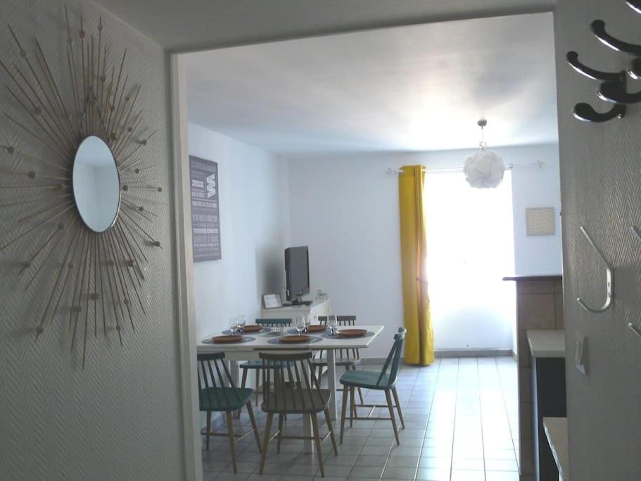 TV a/nebo společenská místnost v ubytování Vue exceptionnelle aux portes du Vercors
