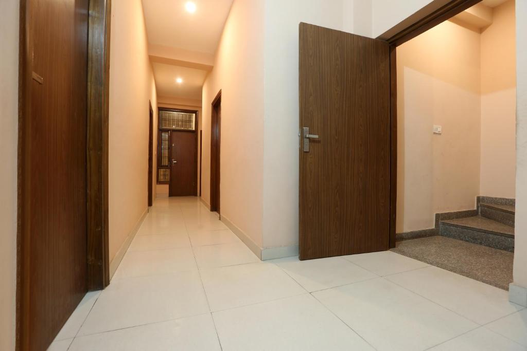 Fotografie z fotogalerie ubytování Hotel Surya Palace - Corporate Hotel Noida Sector 62 v destinaci Noida