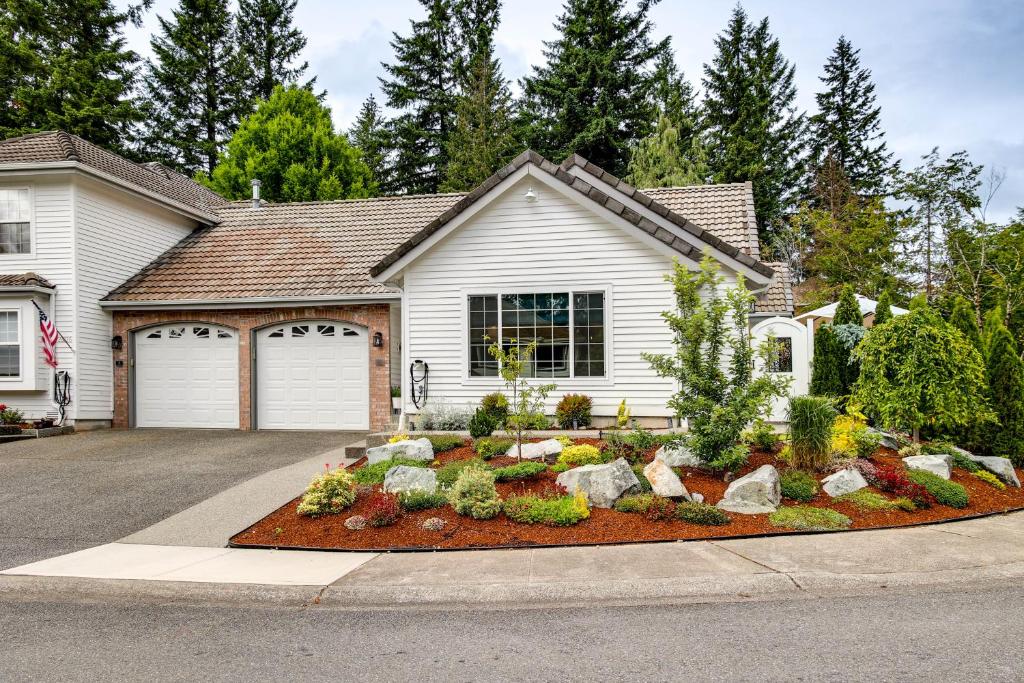 Newly Built Maple Valley Vacation Rental with Patio! - Maison De Vacances