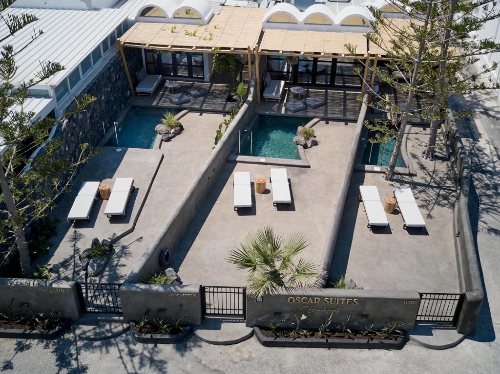 Bazén v ubytování Oscar Beachfront Suites - Adults Only nebo v jeho okolí