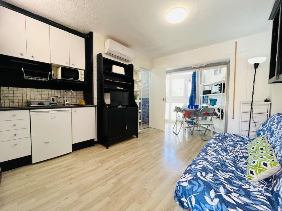 Apartamentos Pequeño apto. familiar a pasos del mar en Salou, Cataluña