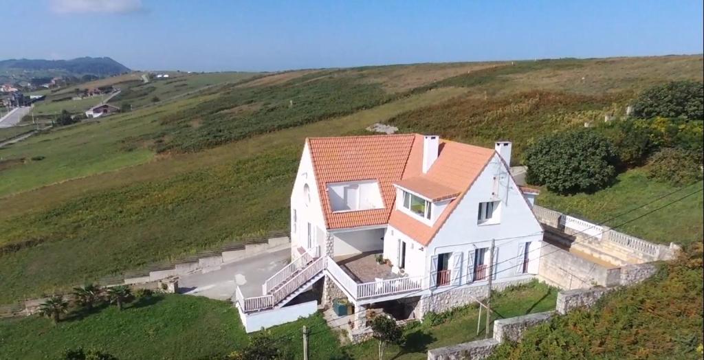 Casas y chalets La casuca de San Juan de la canal en Santa Cruz de Bezana, Cantabria