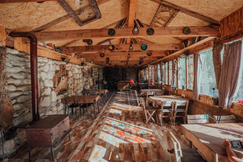 Restaurace v ubytování Hotel Metekhara