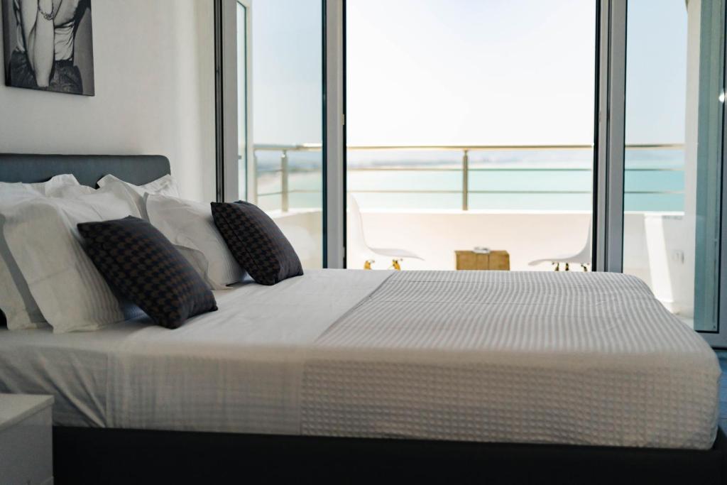 Beachfront Marilyn - Deluxe Doppelzimmer Mit Balkon Und Meerblick
