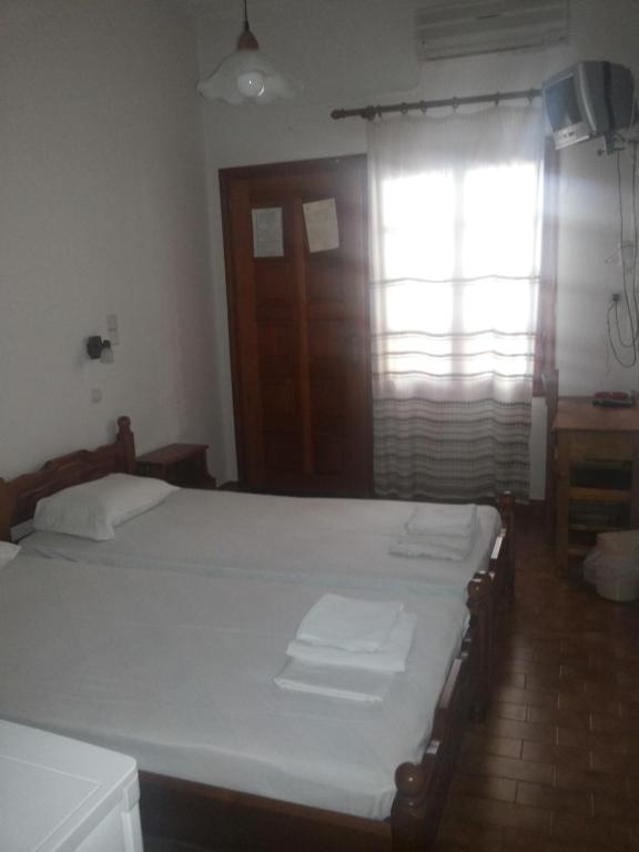 Stelios Rooms - Economy Twin Room