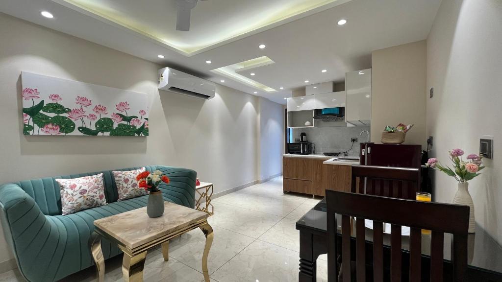 Zen Suites - DLF Gurgaon - Housity