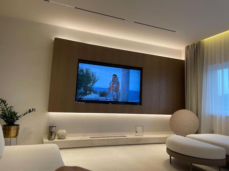 Premium Sea View Flat - Image 1