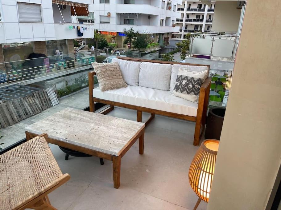Premium Sea View Flat - Image 8