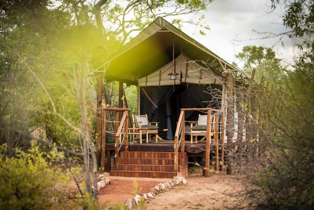 Příroda nedaleko luxury tent