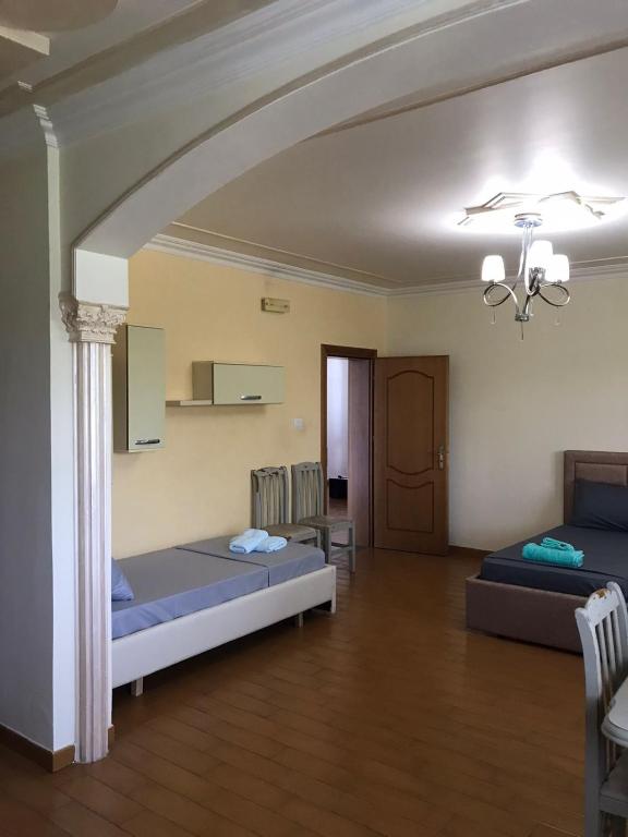 Sunrise GUEST HOUSE - Imazhi 2