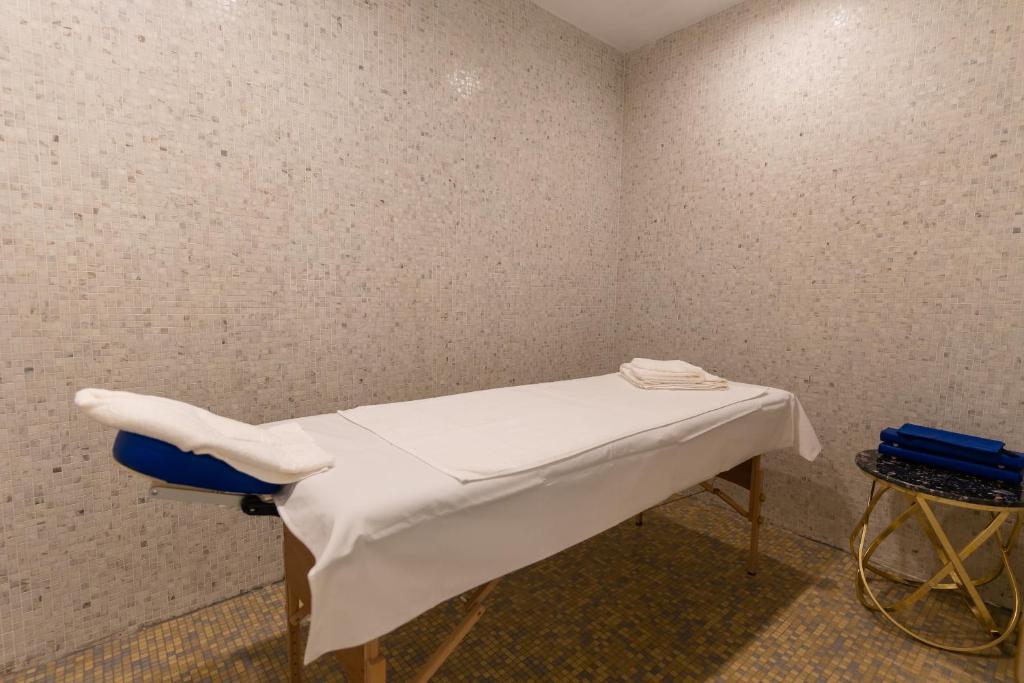 W Regal Boutique Hotel&Spa - Resim 25