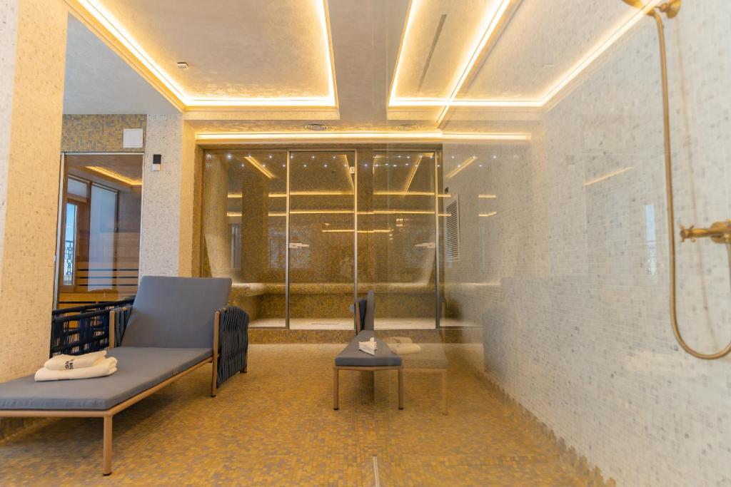 W Regal Boutique Hotel&Spa - Resim 22