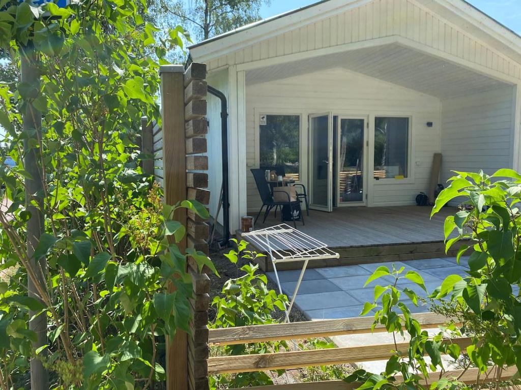 Zahrada ubytování Newly built cottage the East Coast's Riviera