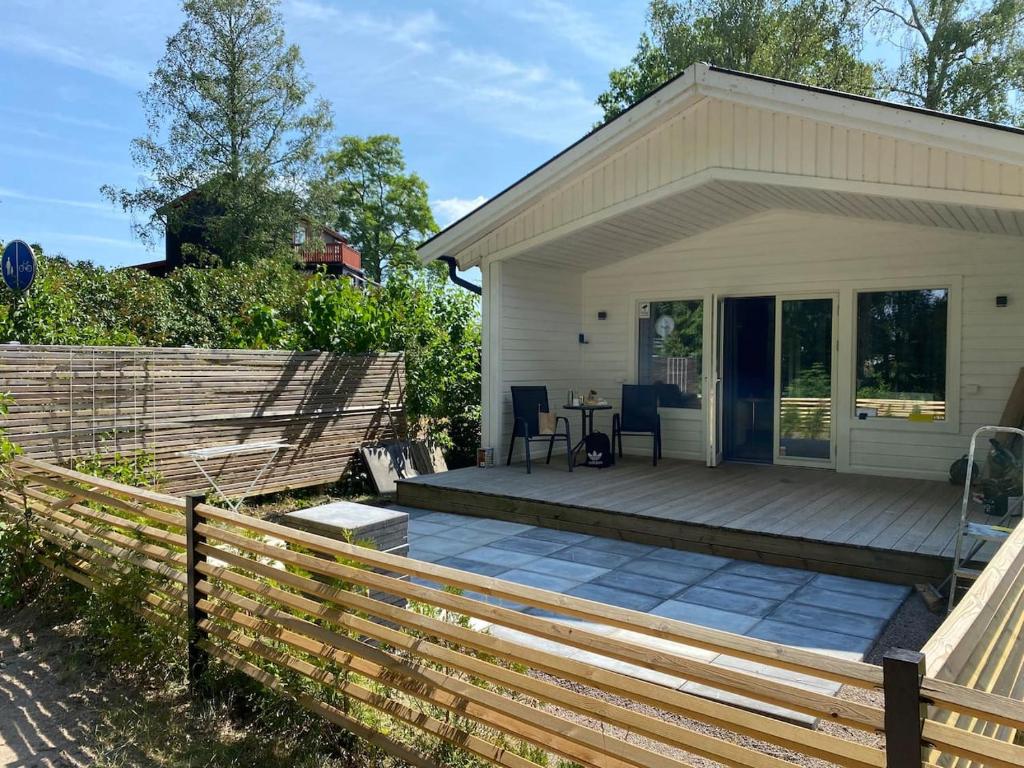 Zahrada ubytování Newly built cottage the East Coast's Riviera