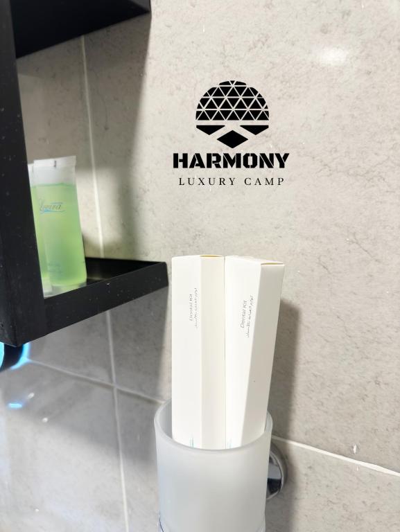 Certifikát, hodnocení, plakát nebo jiný dokument vystavený v ubytování Harmony Luxury Camp