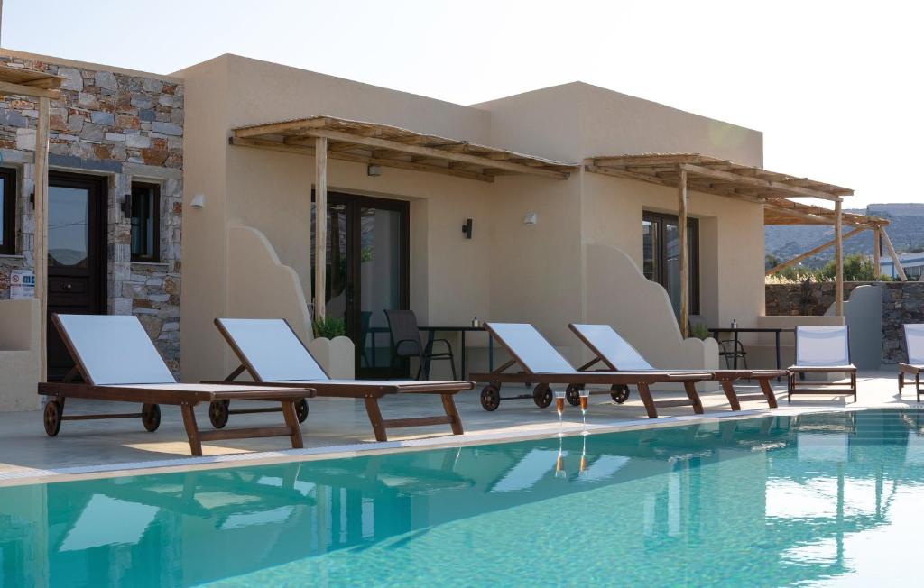 DIPOLIS luxury apartments Syros - Wohnung Mit Poolblick